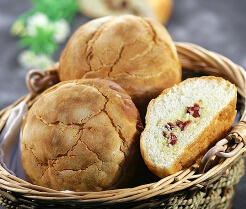 帅气的“壳”，酸甜的“芯”---蔓越莓奶酥面包的做法