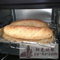 麦香法棍面包的做法图解2