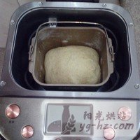 豆沙全麦面包的做法图解5
