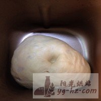 冷藏中种北海道吐司～面包机揉面的做法图解2
