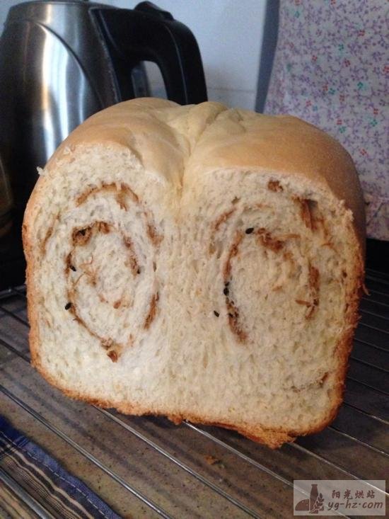 面包机版肉松面包的做法