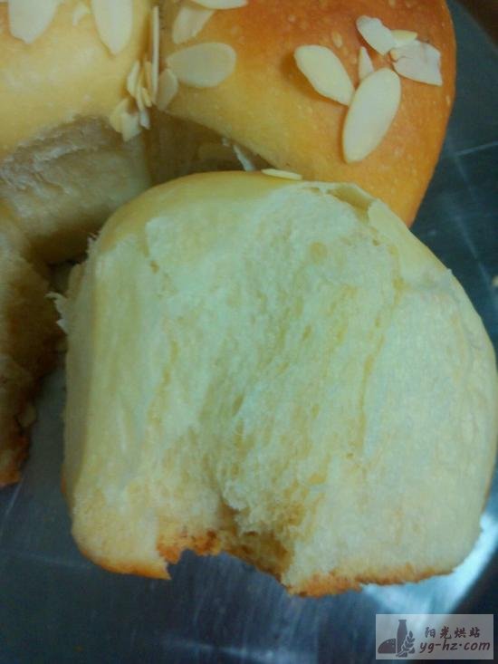 花形椰蓉面包的做法