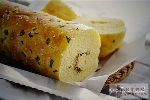 咸香型的面包最对味【海苔肉松面包卷】的做法