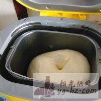 #九阳烘焙剧场#烤箱试用之酥松粒火腿花形面包的做法图解5