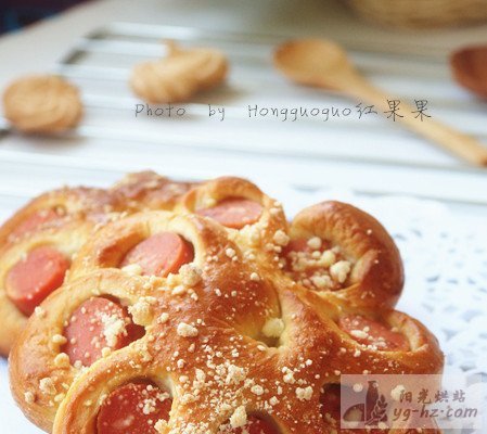 #九阳烘焙剧场#烤箱试用之酥松粒火腿花形面包的做法