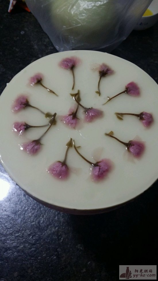 樱花樱桃奶酪渐变蛋糕的做法