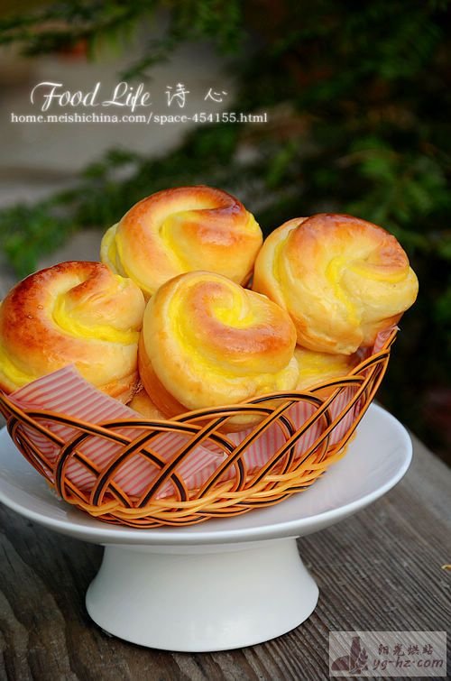 【栗子玫瑰面包卷】---像玫瑰花一样迷人的面包的做法