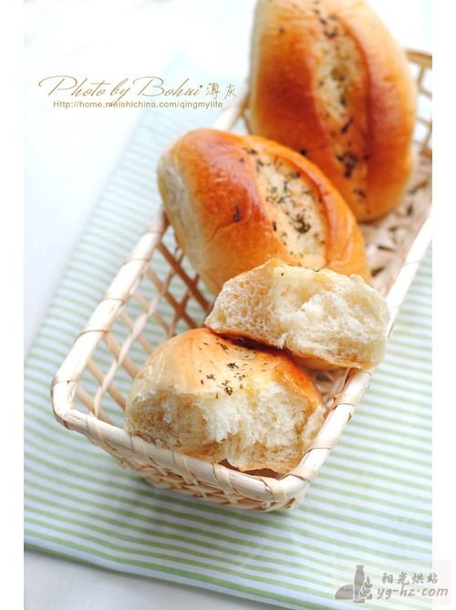 【西洋香菜鲜奶面包】面包带来早餐好味道的做法