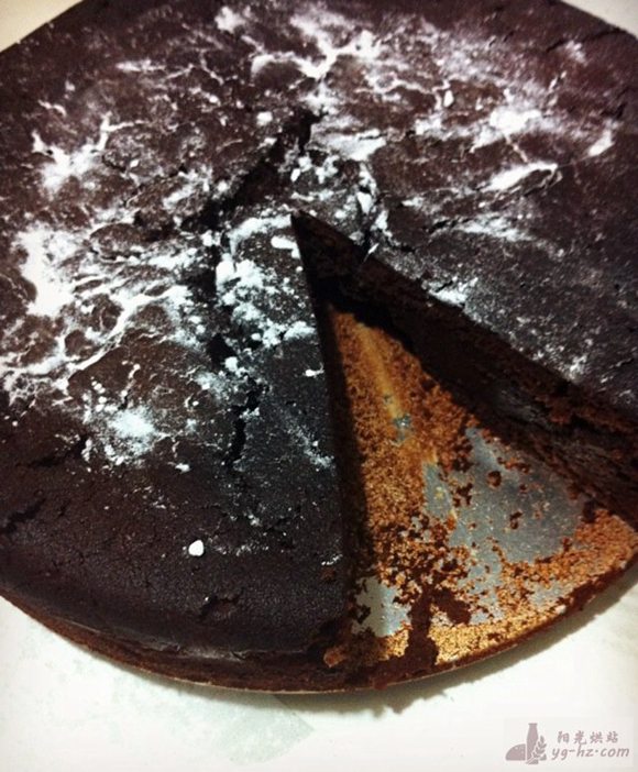 香甜古典巧克力蛋糕（图详解）的做法
