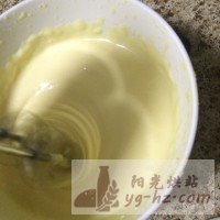 纯蛋黄海绵蛋糕的做法图解3
