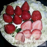 榴莲草莓芝士慕斯蛋糕的做法图解7