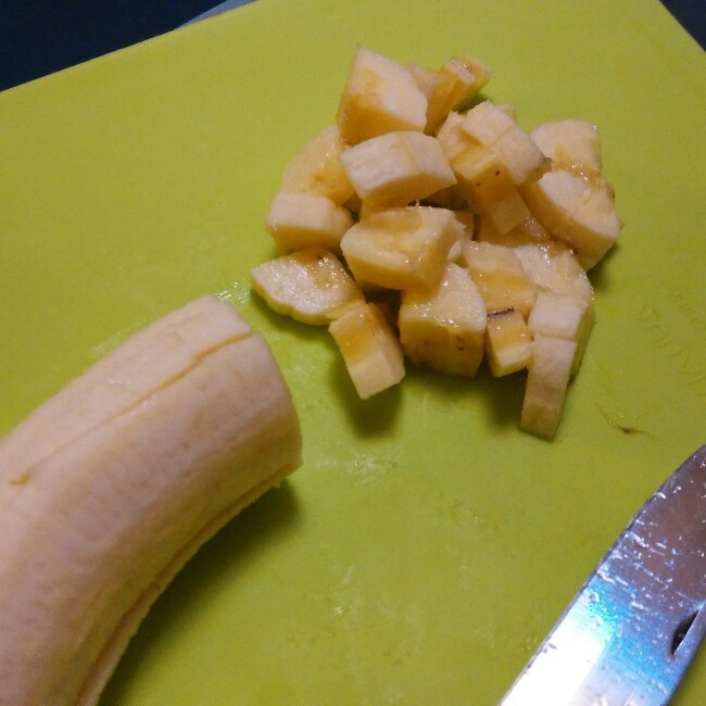 香蕉蔓越莓椰蓉蛋糕（植物油无泡打粉）的做法 步骤1