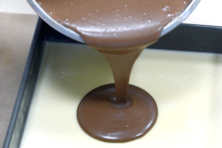 #视频食谱#三层巧克力慕斯的做法 步骤15