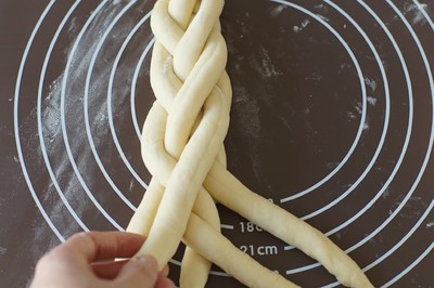 编织系列～五股麻花辫酥粒面包的做法 步骤11