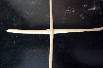 砂糖麻花面包（两股辫子）的做法 步骤3