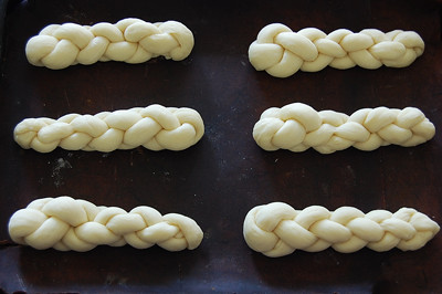 砂糖麻花面包（两股辫子）的做法 步骤6