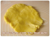【迷你起司奶酪蛋塔】消耗淡奶油和奶酪的小蛋挞的做法 步骤3