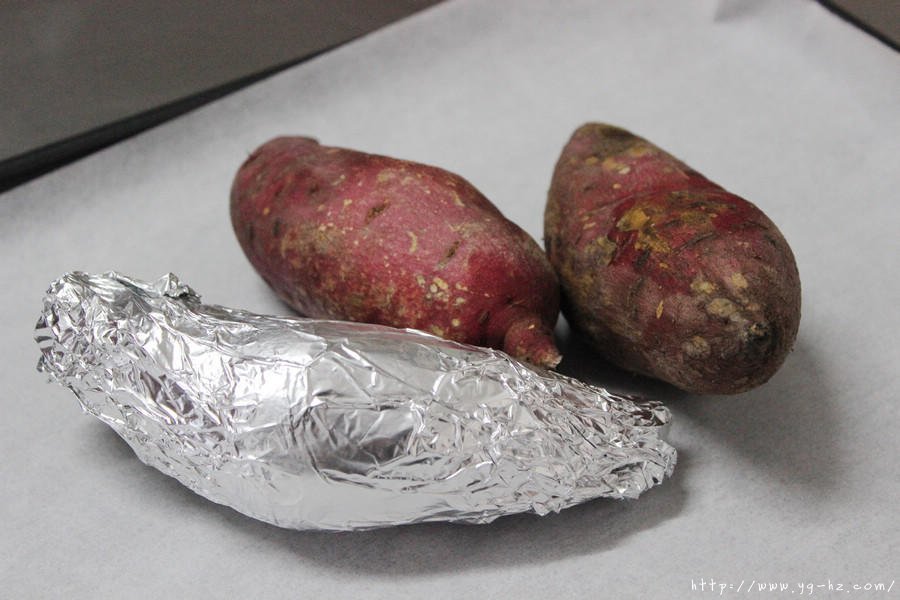红薯系列——烤红薯（两种方法）的做法 步骤1