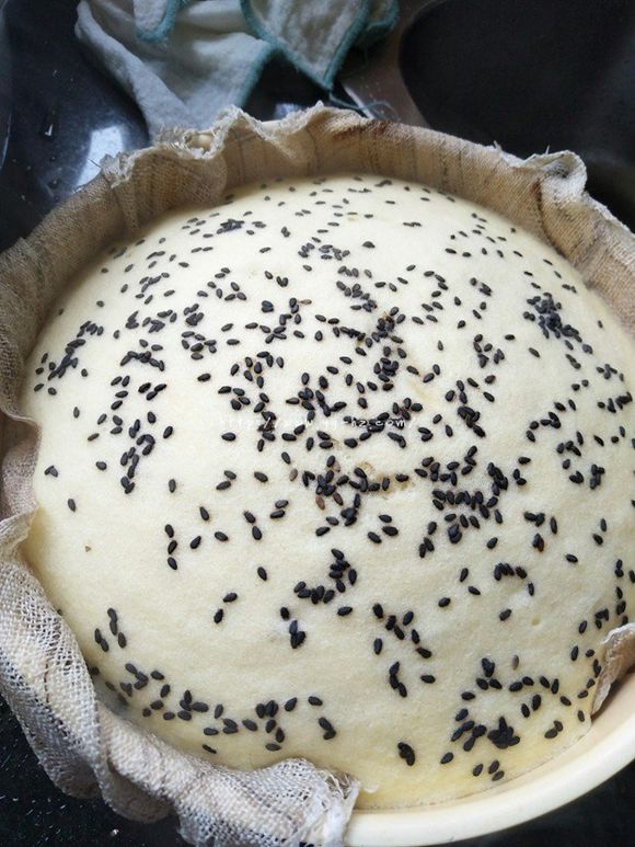 蒸糯米蛋糕（内附蒸黑米蛋糕做法）的做法