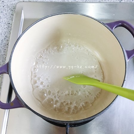 焦糖海盐冰淇淋（无需冰淇淋机版）的做法 步骤2