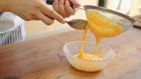 流心奶黄月饼（无吉士粉/转化糖浆版本）【曼食慢语】的做法 步骤4