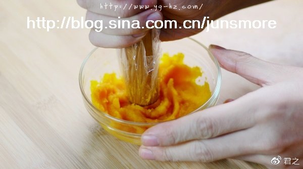 南瓜小蛋糕 | 超松软，秋天的味道！- niudaoblog.com