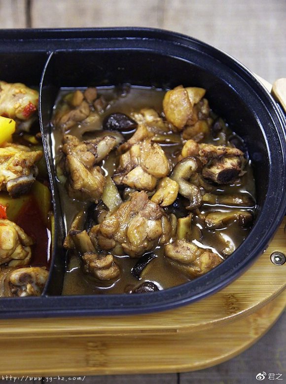 香菇鸡肉锅&香辣鸡肉锅，超简单的双味鸡肉锅