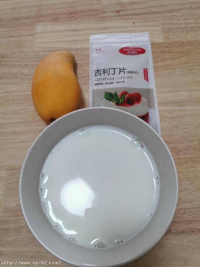甜而不腻的酸奶芒果布丁果冻的做法 步骤1