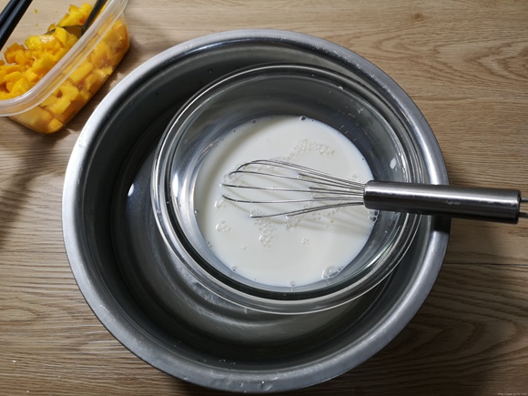 超快手的椰奶芒果糕（椰树椰汁版）的做法 步骤5