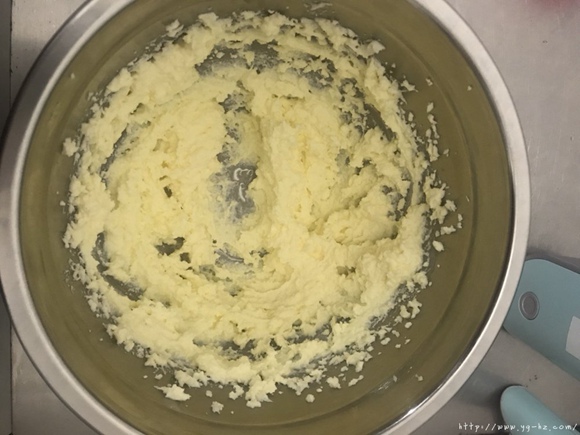 淡奶油奶油霜制作的做法 步骤5