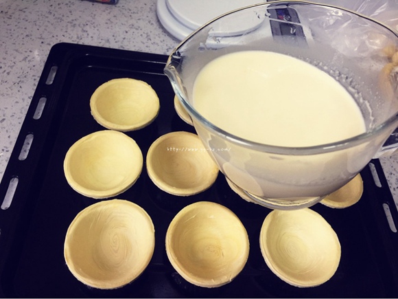 全蛋液蛋挞制作方法的做法 步骤7