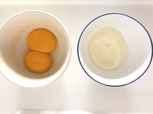 小小荷包蛋溶豆的做法 步骤1