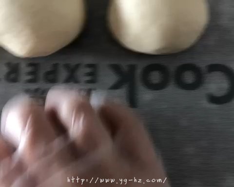 孩子们大爱的石榴面包的做法 步骤11