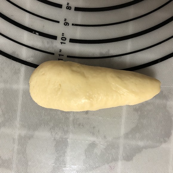 松软香甜的黄油面包卷-东菱烤箱&面包机食谱的做法 步骤12