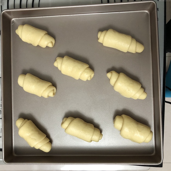松软香甜的黄油面包卷-东菱烤箱&面包机食谱的做法 步骤15