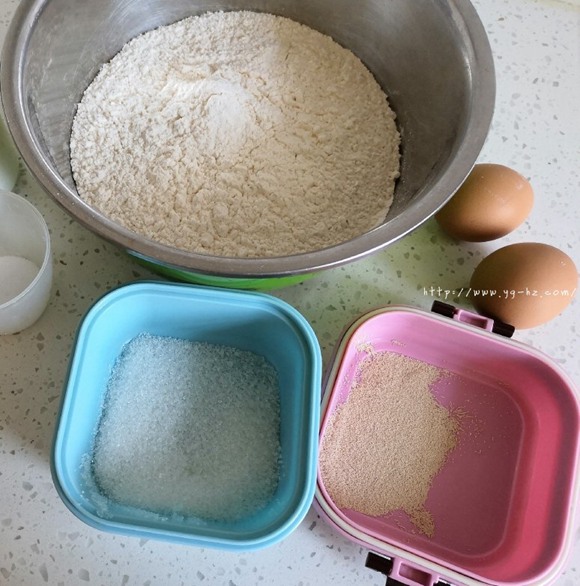 蔓越莓椰蓉面包（手揉版）的做法 步骤1