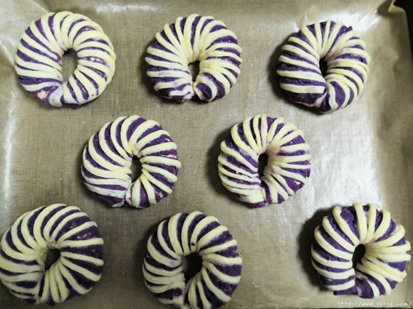 紫薯面包圈的做法 步骤11