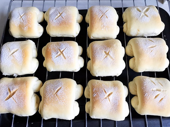 芝士蜜红豆小面包怎么做_芝士蜜红豆小面包的做法_豆果美食