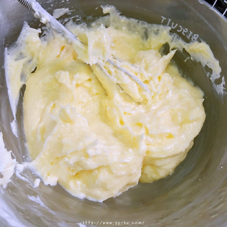 很适合夏天的一款小清新「纽约芝士蛋糕」附酸奶油制作的做法 步骤11