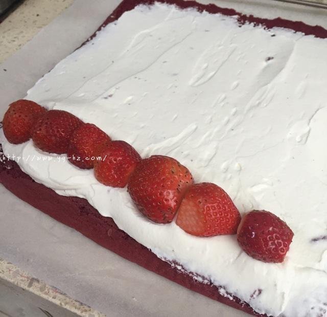 红绸卷红曲粉蛋糕卷红丝绒卷的做法 步骤17
