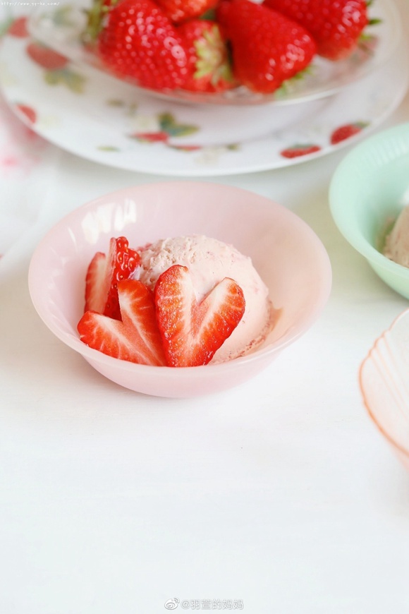 草莓冰淇淋的做法 步骤18