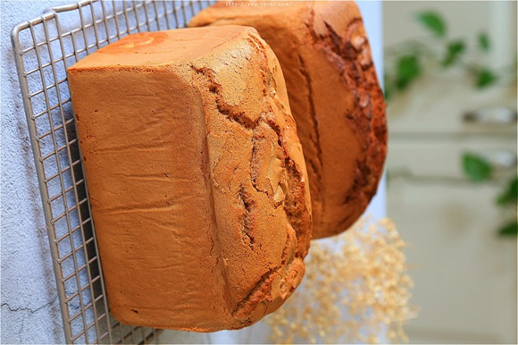 复刻【农大黑钻吐司】还记得这种面包吗？柔软和柔韧的结合 - 哔哩哔哩