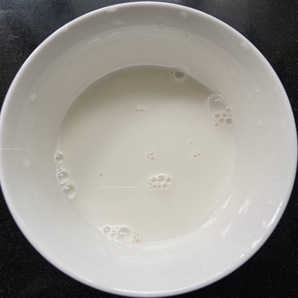 炸鲜奶(炸牛奶)的做法 步骤3