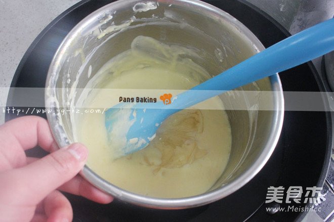 帕玛森乳酪蛋糕（仿85℃）的做法 步骤11