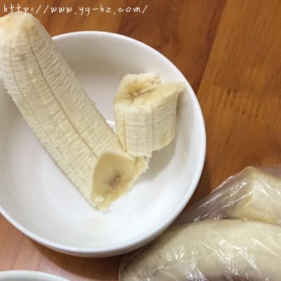 红糖香蕉马芬和白糖香蕉马芬的做法 步骤4
