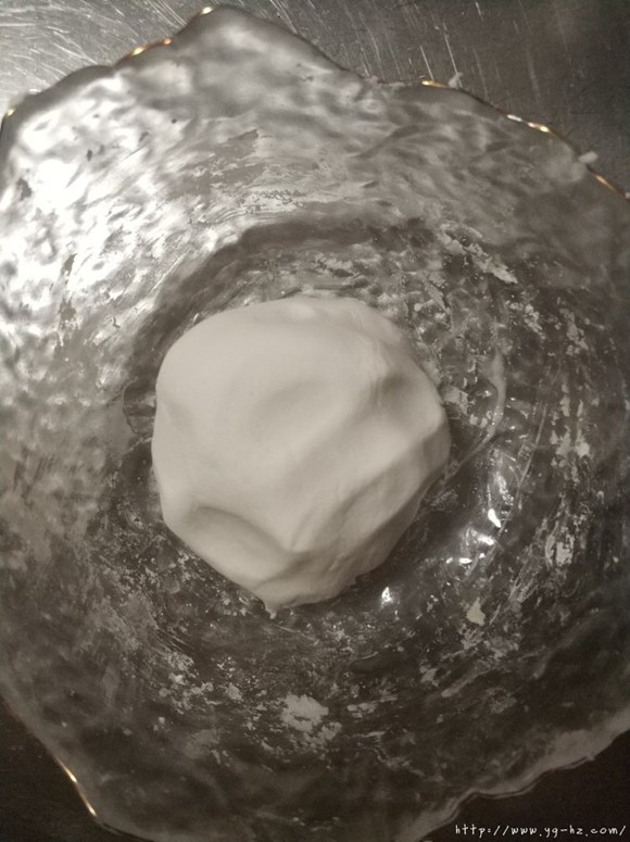 外脆内糯香甜可口红糖核桃糯米糕的做法 步骤4