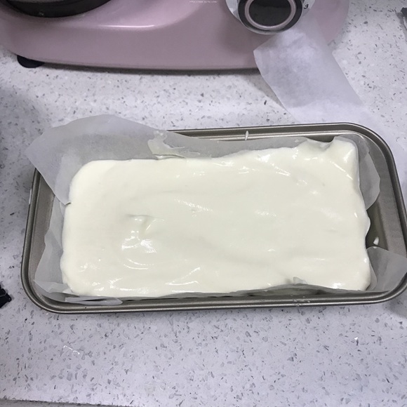 酸奶蛋糕 伪轻乳酪蛋糕的做法 步骤7