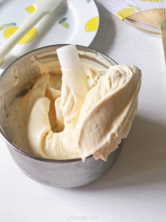 柠檬冰淇淋的做法 步骤15