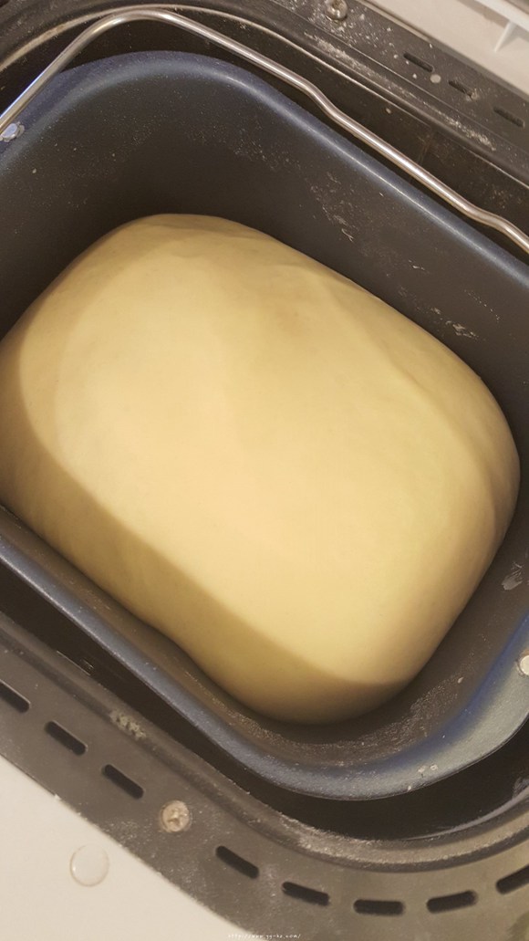 香软面包卷--经典甜面包配方的做法 步骤4