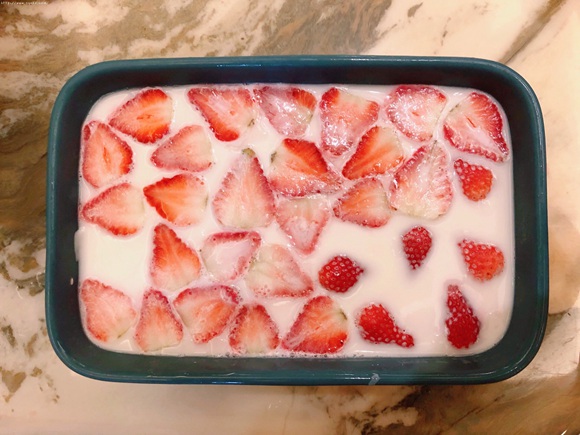 日式草莓牛奶冻的做法